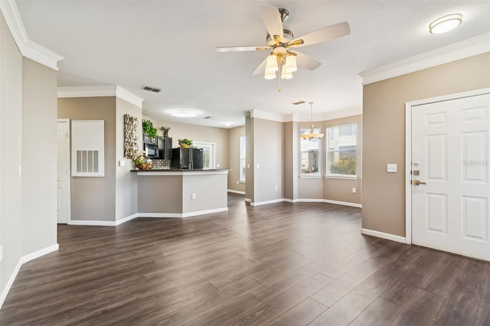 Image 4 of 54 For 17978 Villa Creek Drive