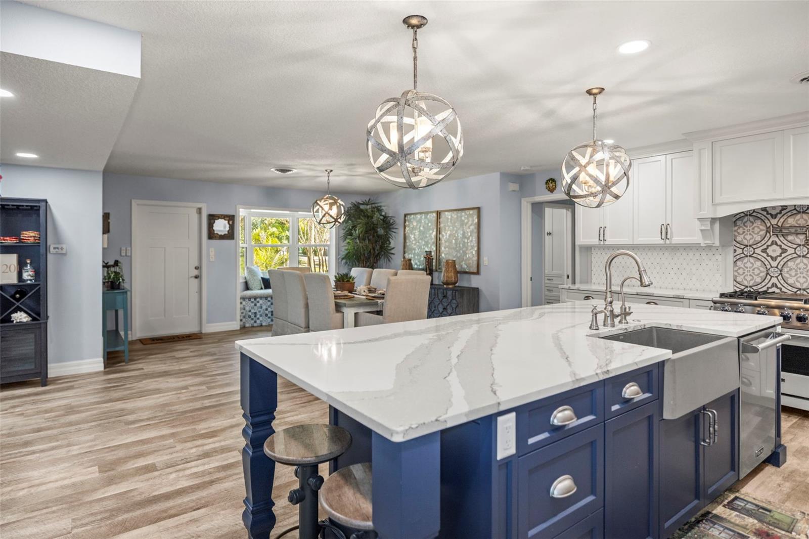 Image 3 of 84 For 400 Broadway