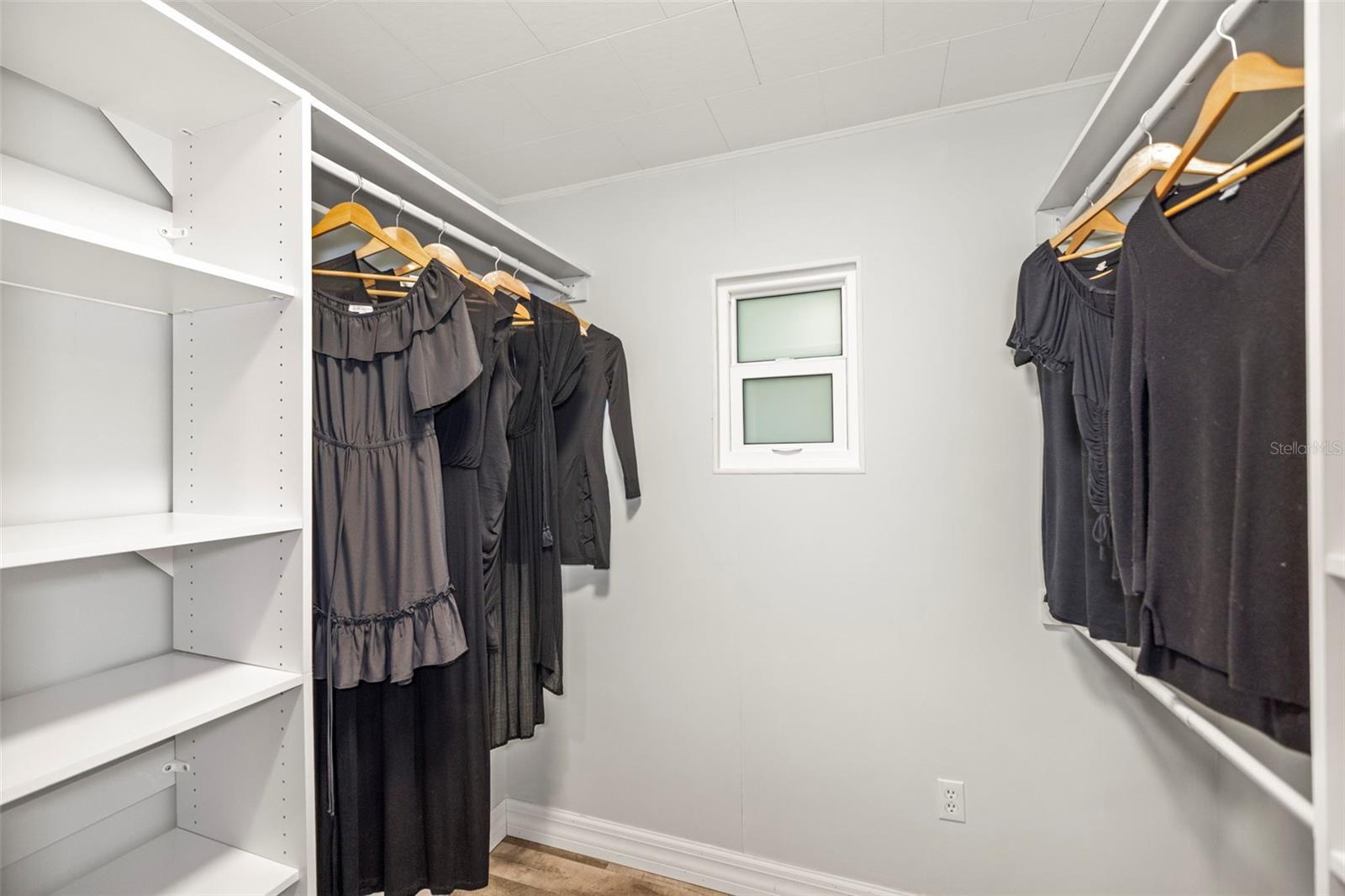 Image 35 of 84 For 400 Broadway