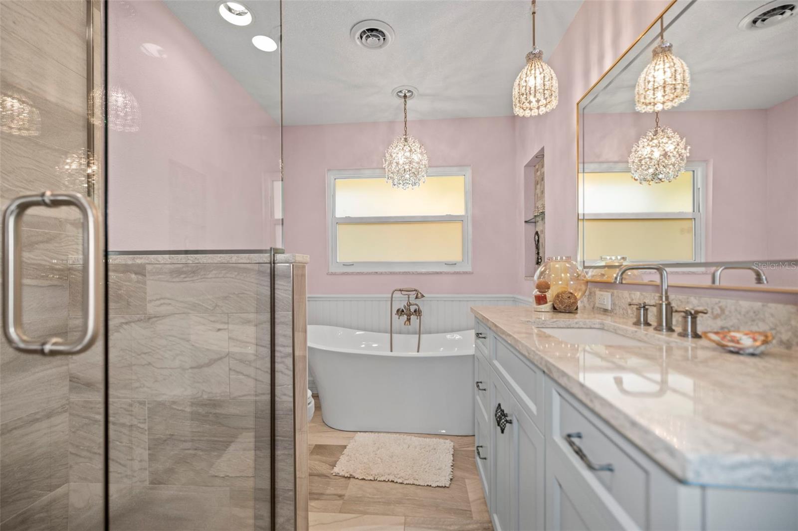 Image 43 of 84 For 400 Broadway