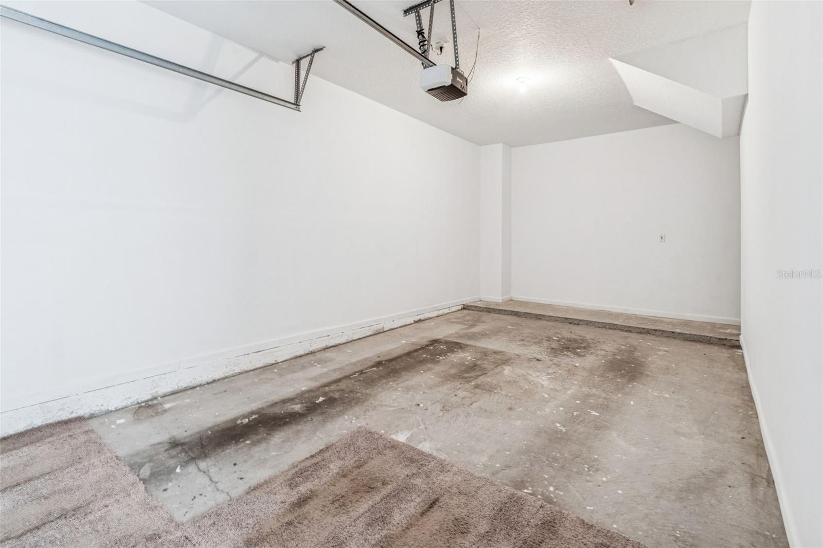 Image 28 of 55 For 10434 Villa View Circle