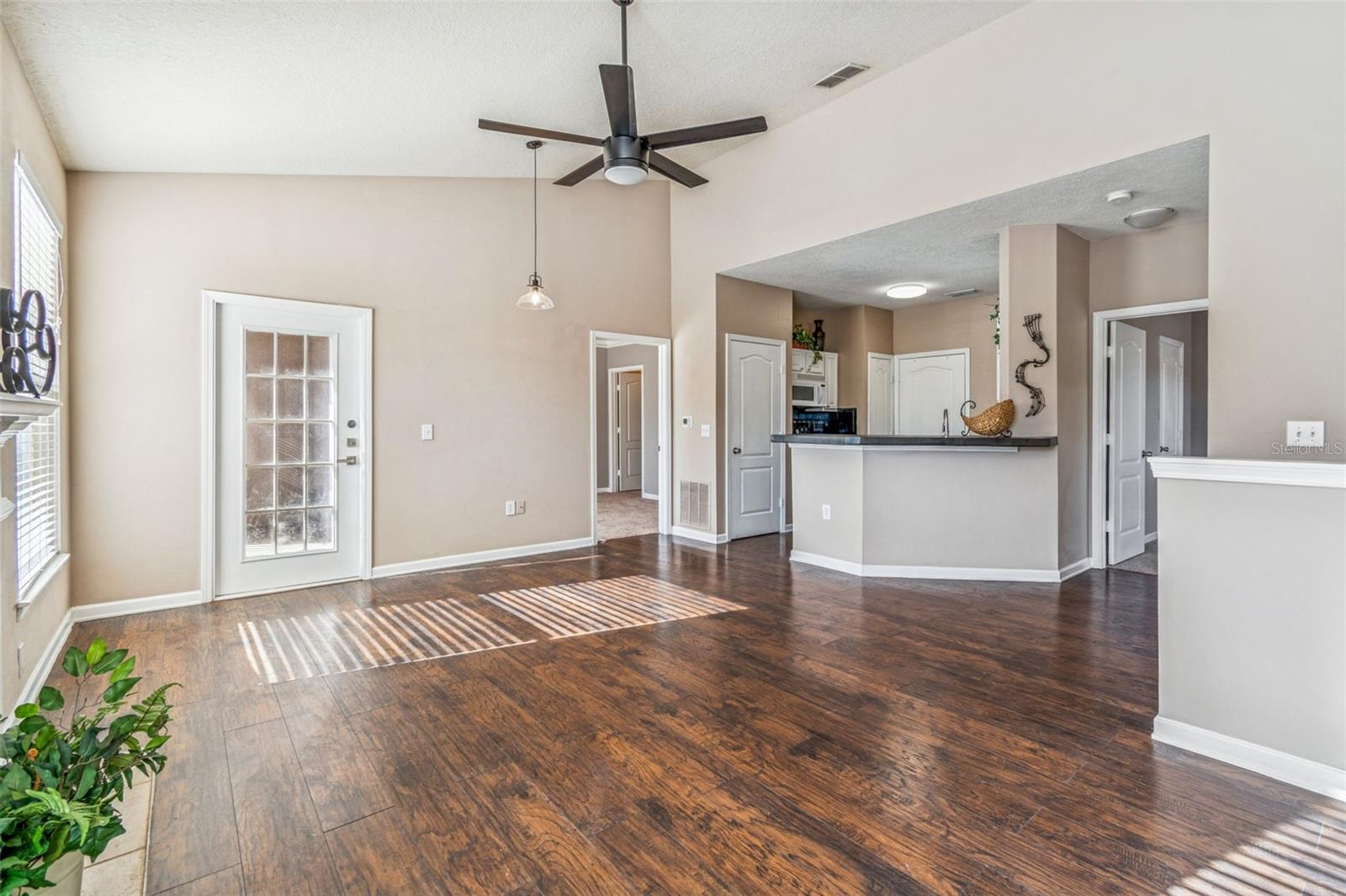 Image 4 of 55 For 10434 Villa View Circle