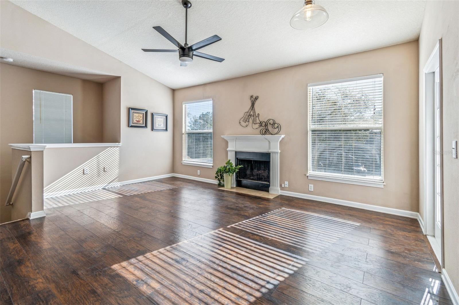 Image 6 of 55 For 10434 Villa View Circle