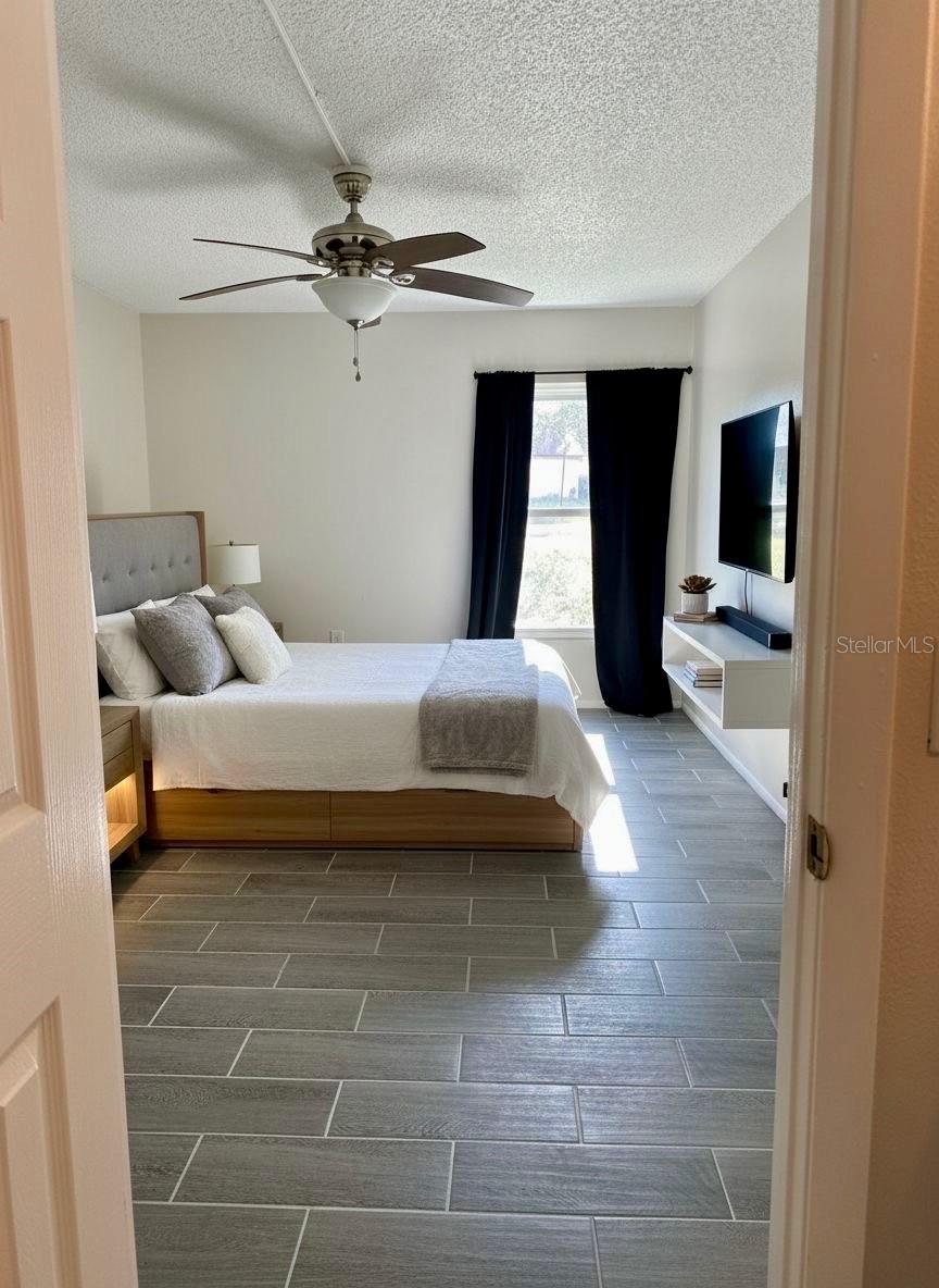 Image 3 of 11 For 3455 Countryside Boulevard 15