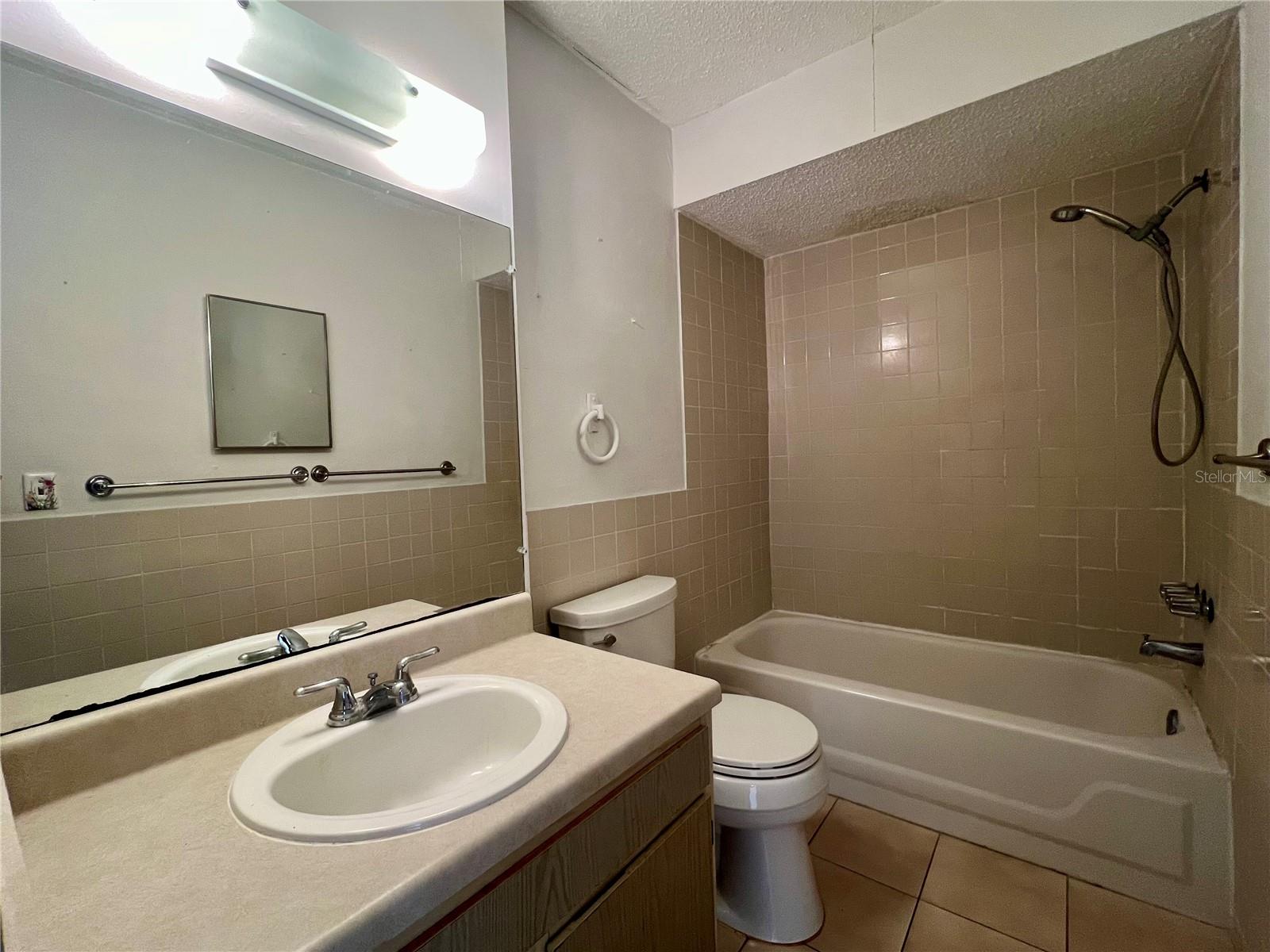 Image 11 of 15 For 1361 Mission Hills Boulevard