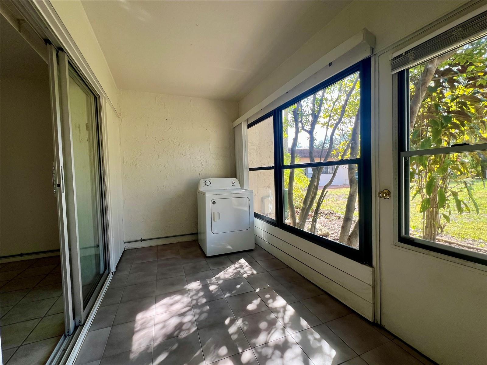 Image 7 of 15 For 1361 Mission Hills Boulevard