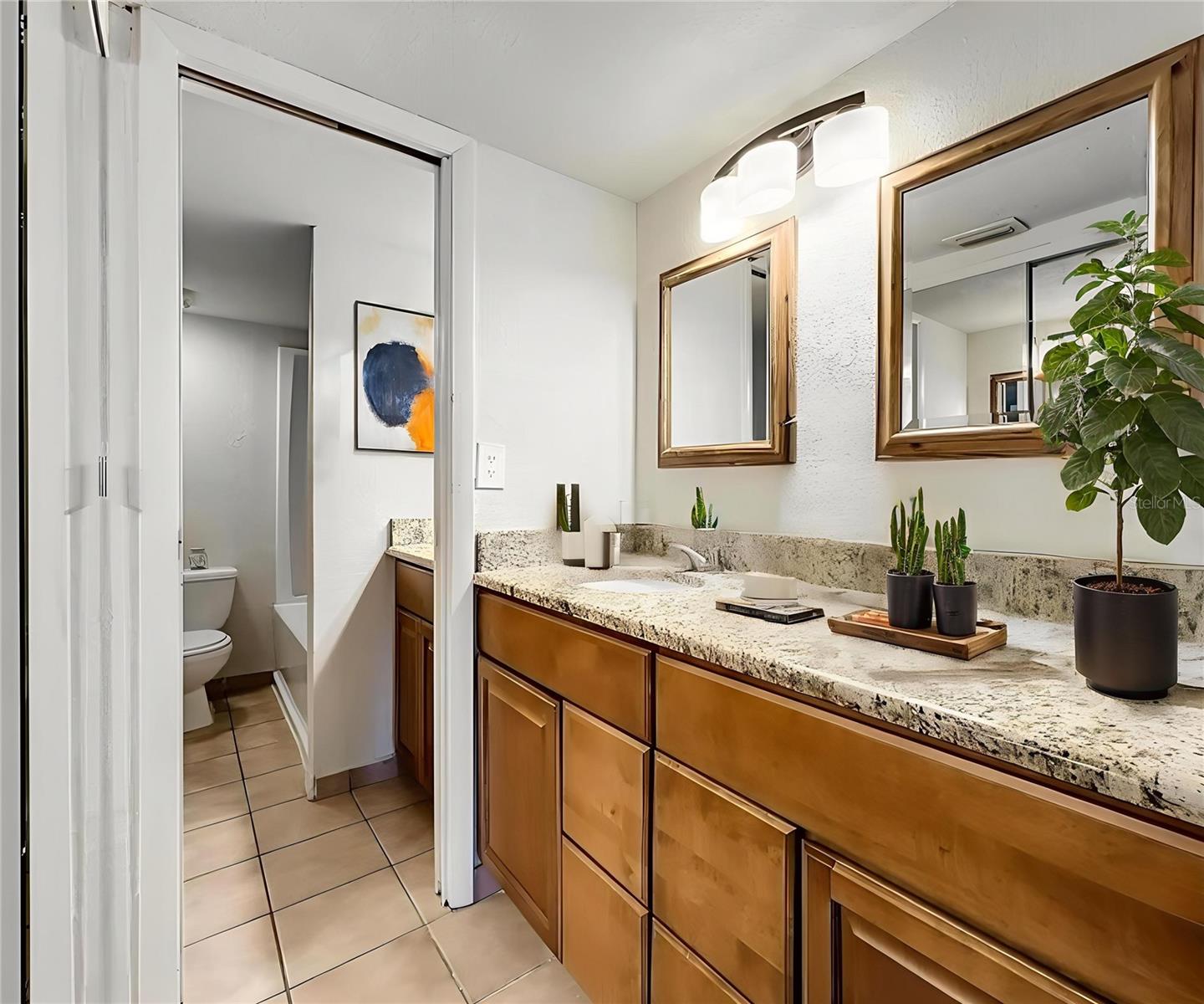 Image 11 of 24 For 711 Russell Lane 134