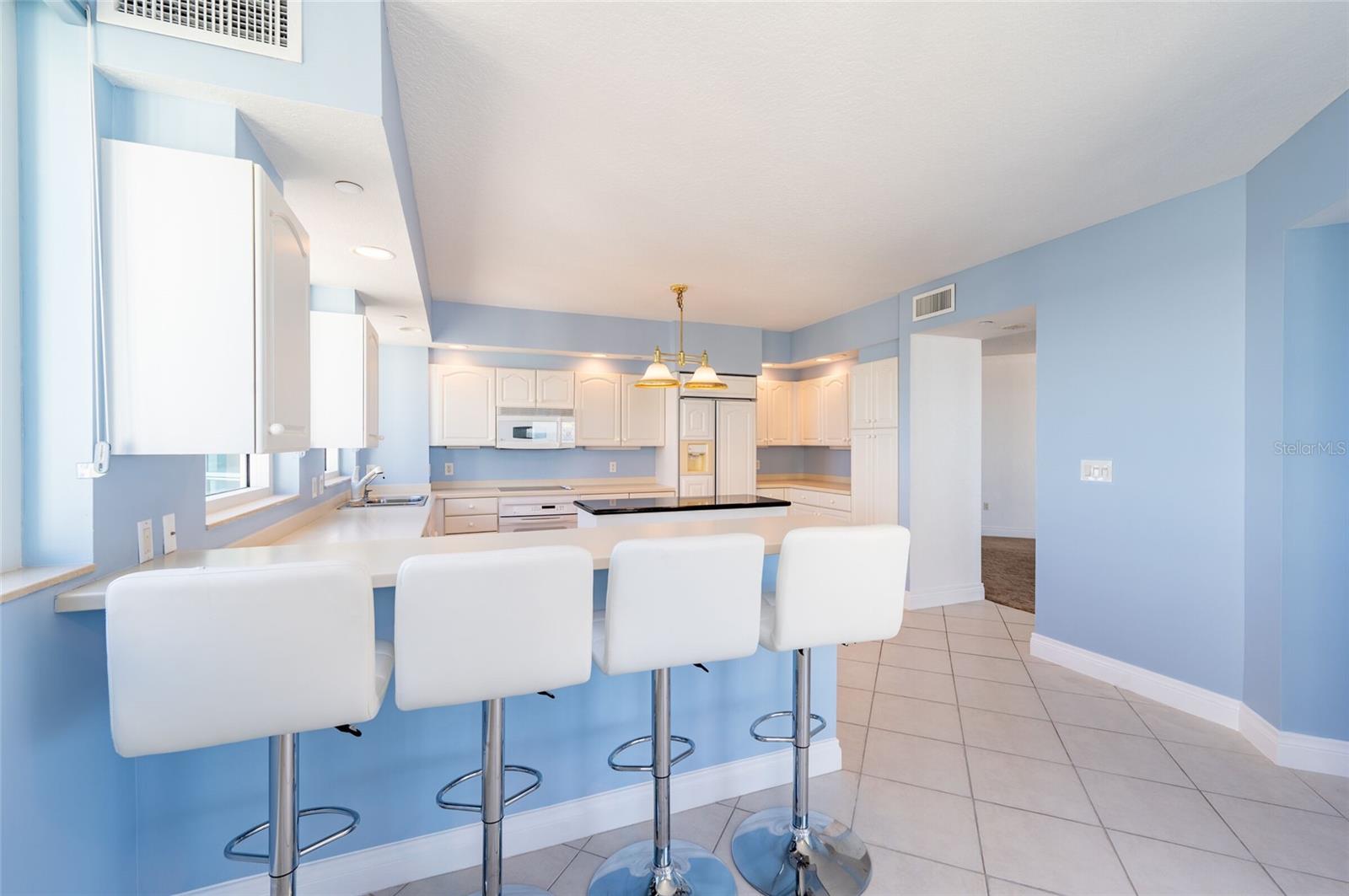 Image 19 of 50 For 1180 Gulf Boulevard 1902