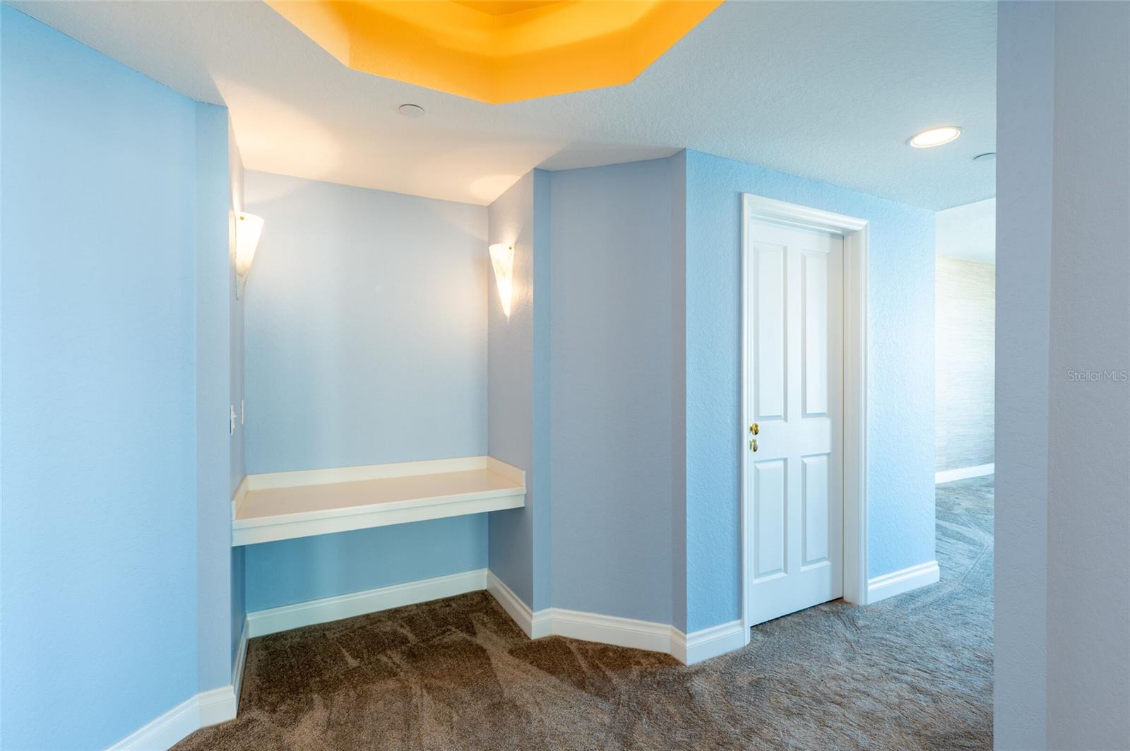 Image 21 of 50 For 1180 Gulf Boulevard 1902