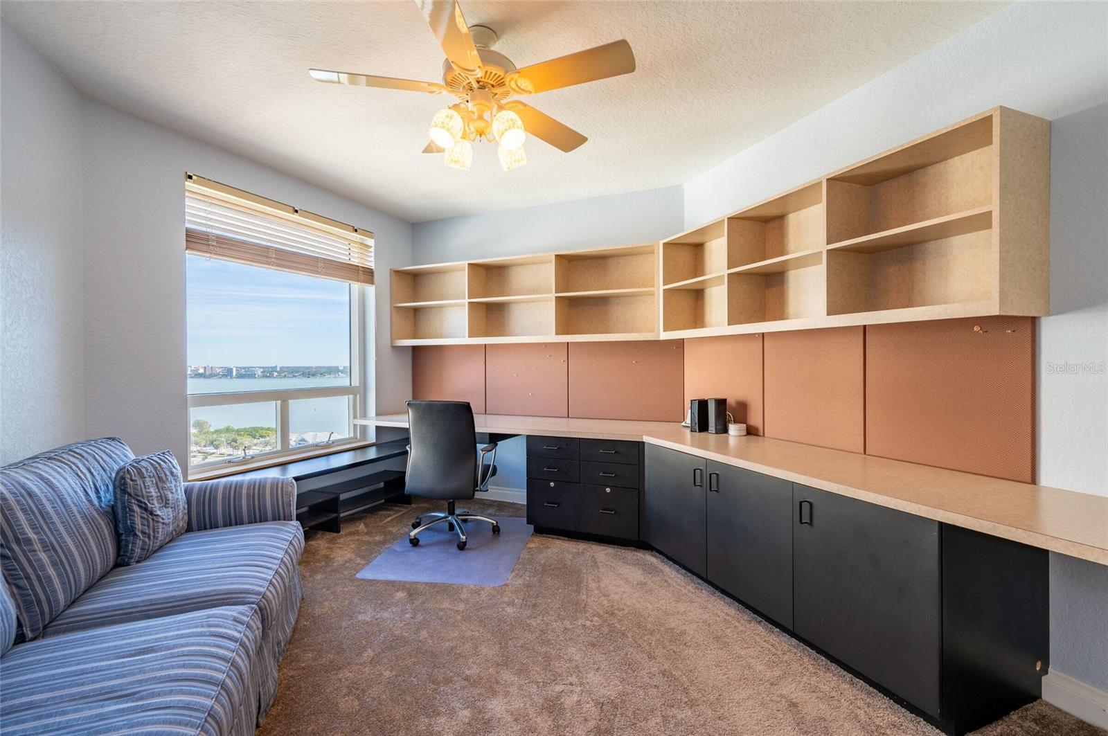 Image 27 of 50 For 1180 Gulf Boulevard 1902