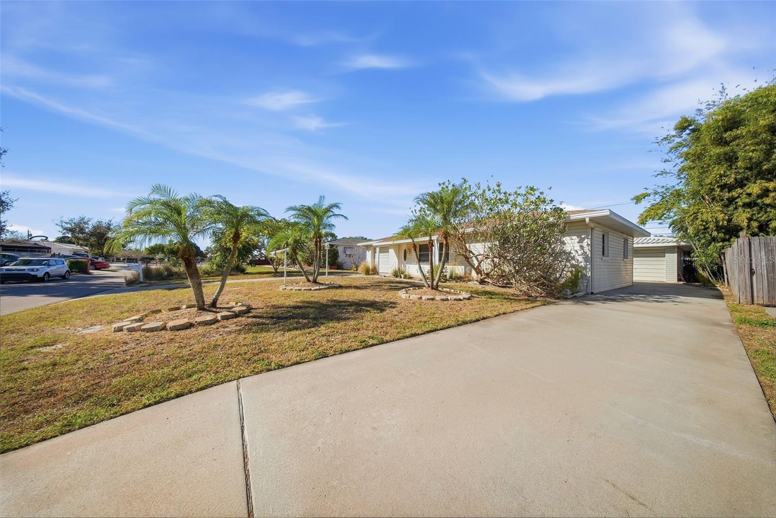 Image 5 of 37 For 11373 62nd Avenue