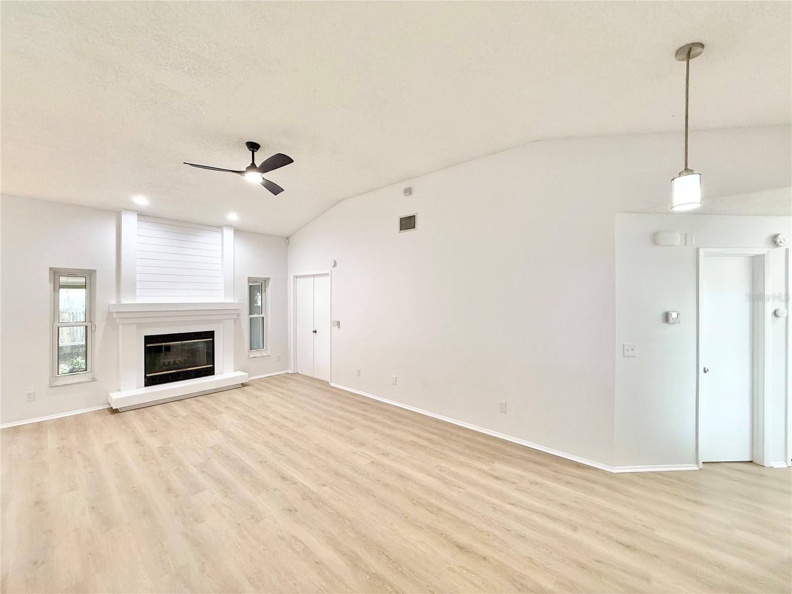 Image 7 of 29 For 9810 Terrace Trail Lane