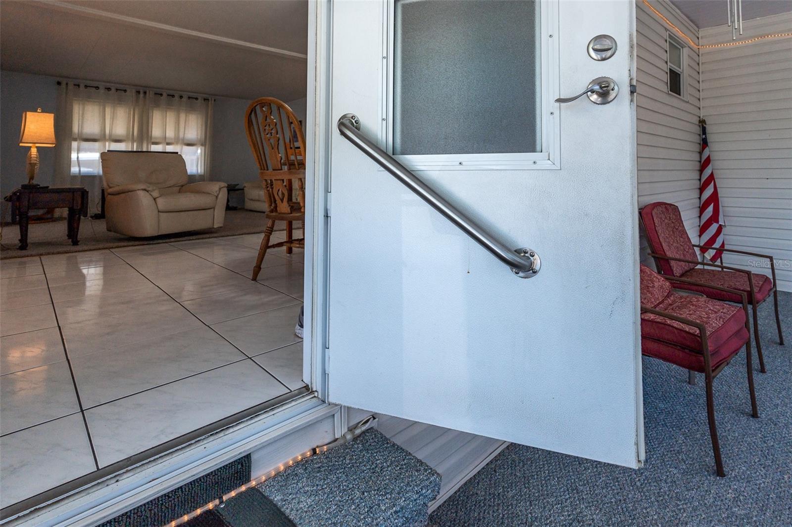 Image 11 of 37 For 7880 54th Avenue N 106