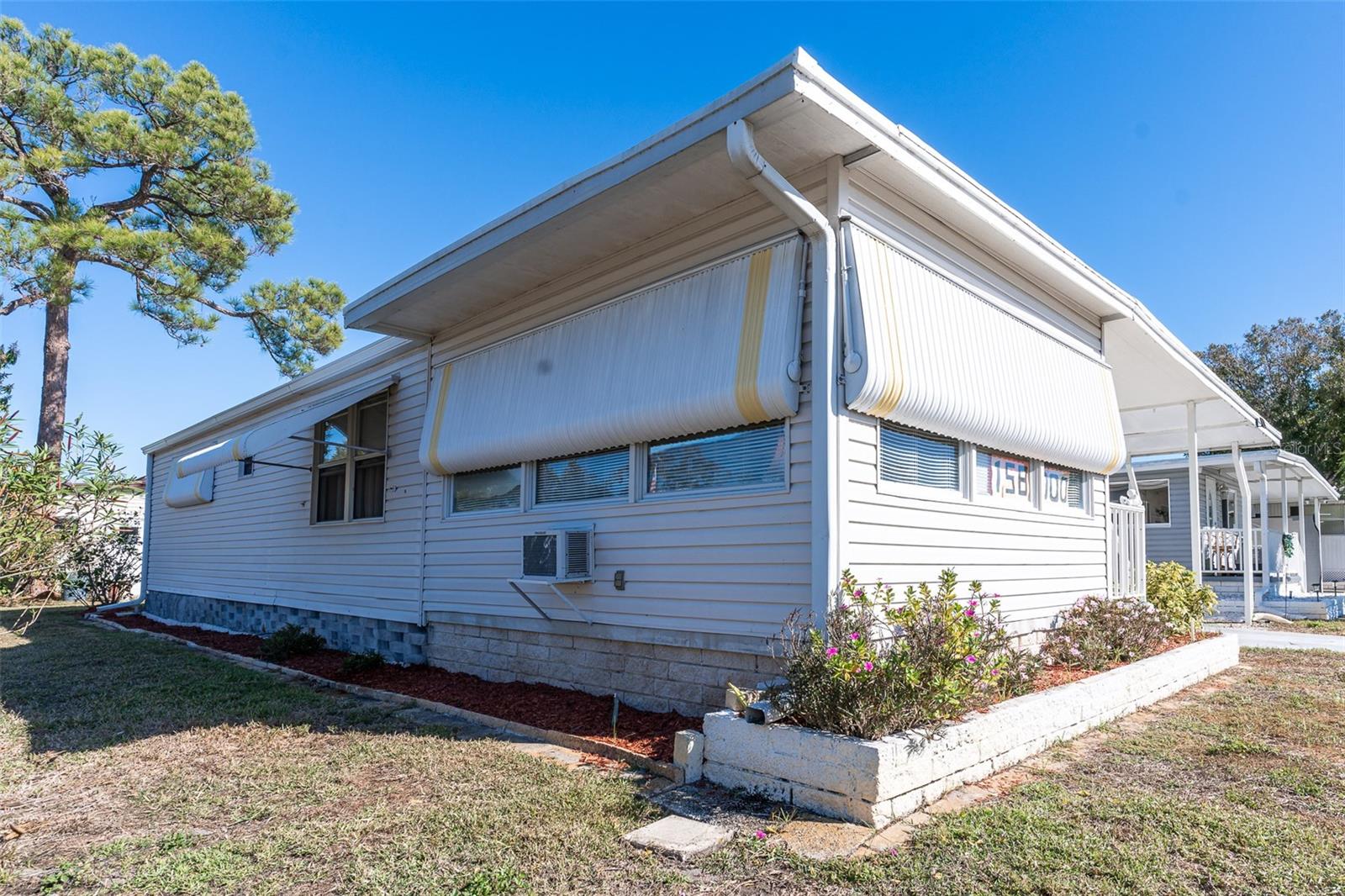 Image 4 of 37 For 7880 54th Avenue N 106