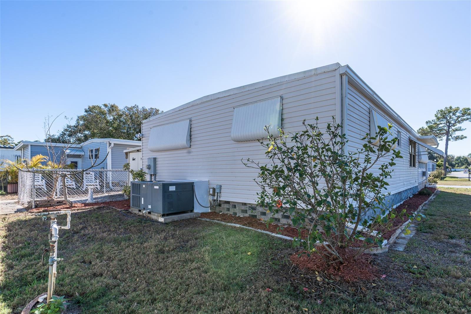 Image 7 of 37 For 7880 54th Avenue N 106