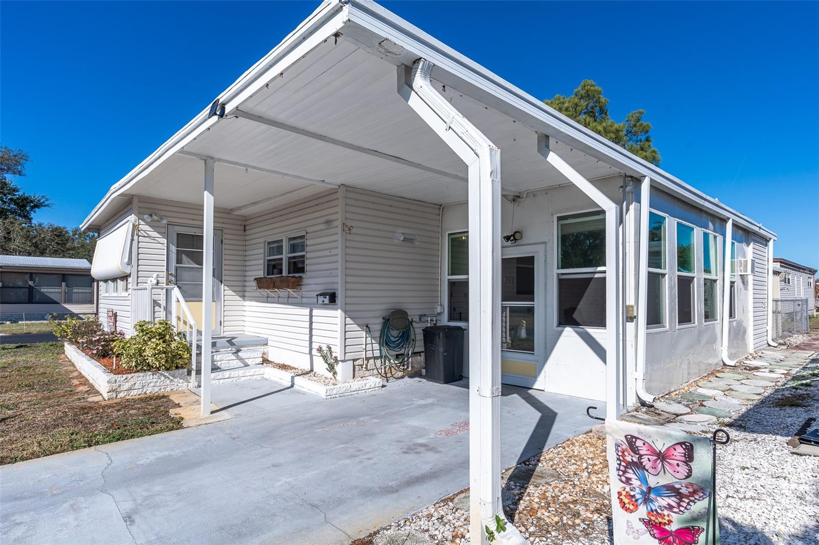 Image 8 of 37 For 7880 54th Avenue N 106