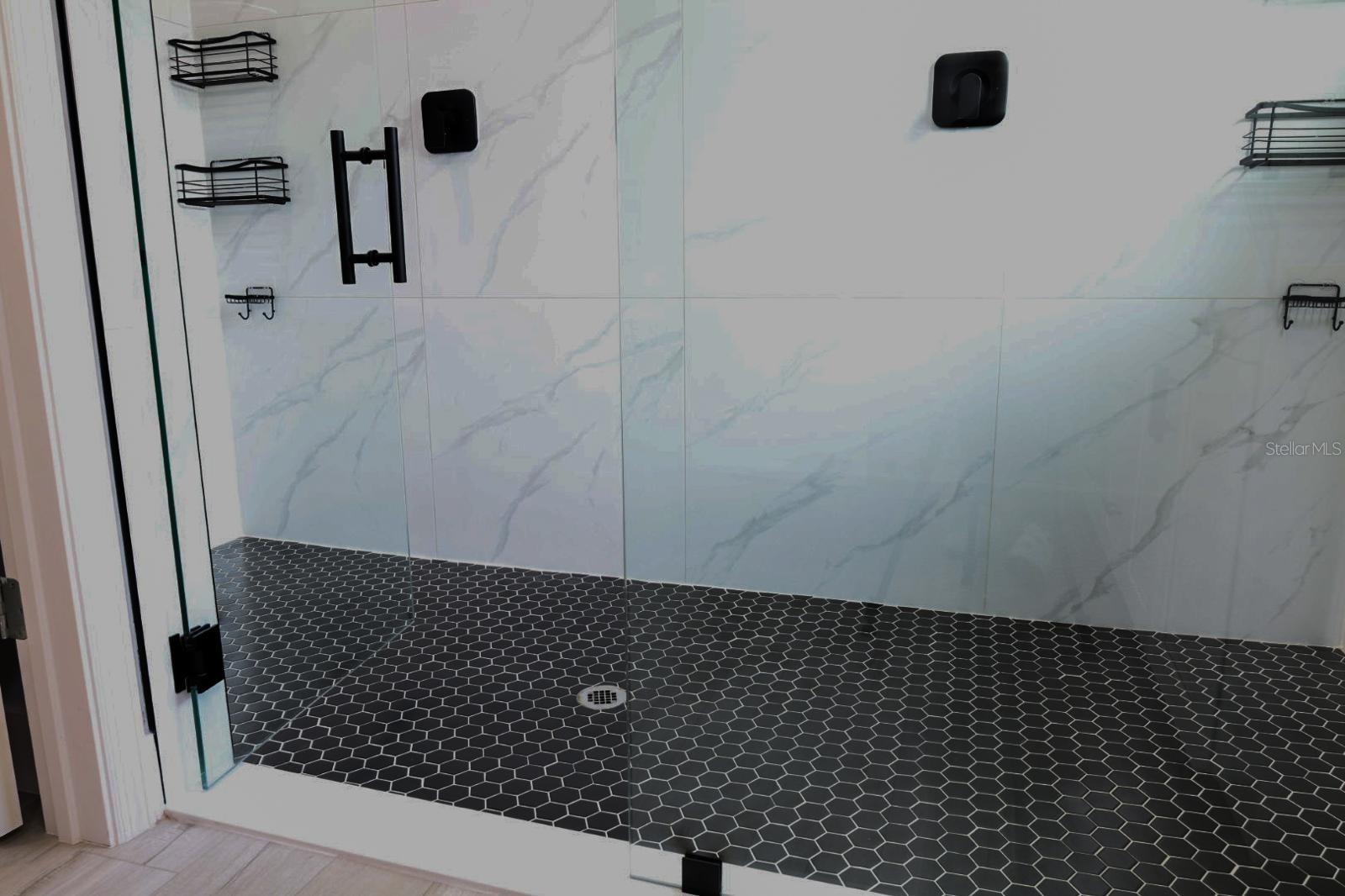 Image 15 of 29 For 2522 Castle Road