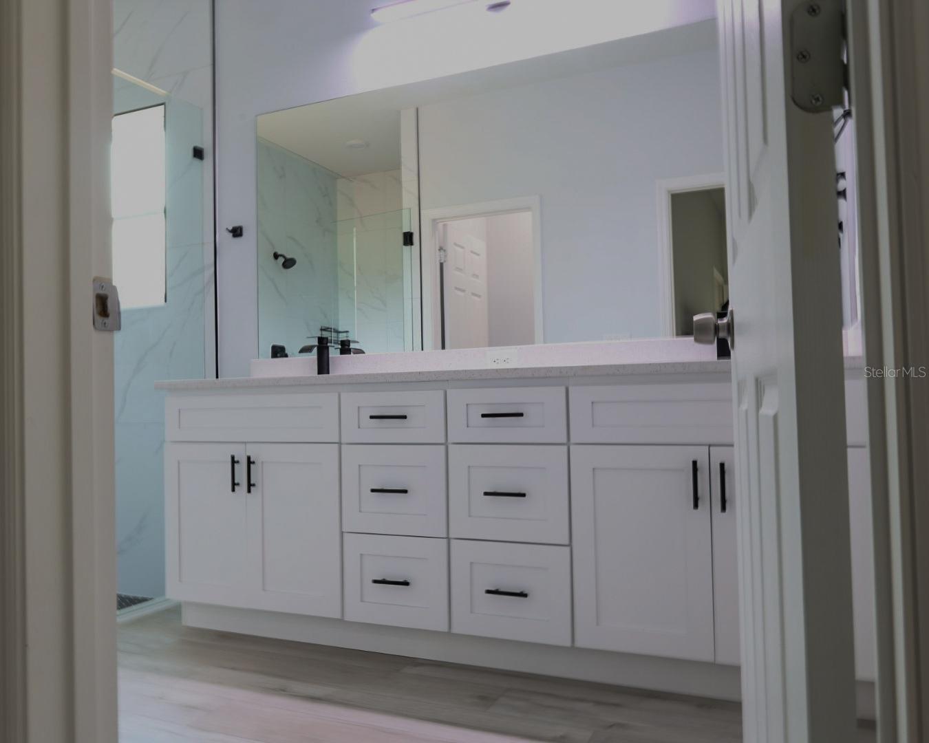 Image 18 of 29 For 2522 Castle Road