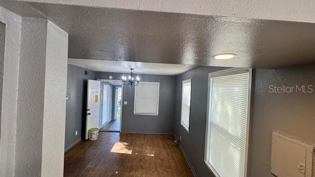 Image 20 of 23 For 3022 Deleuil Avenue