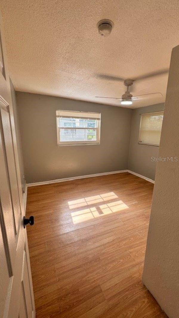 Image 8 of 23 For 3022 Deleuil Avenue