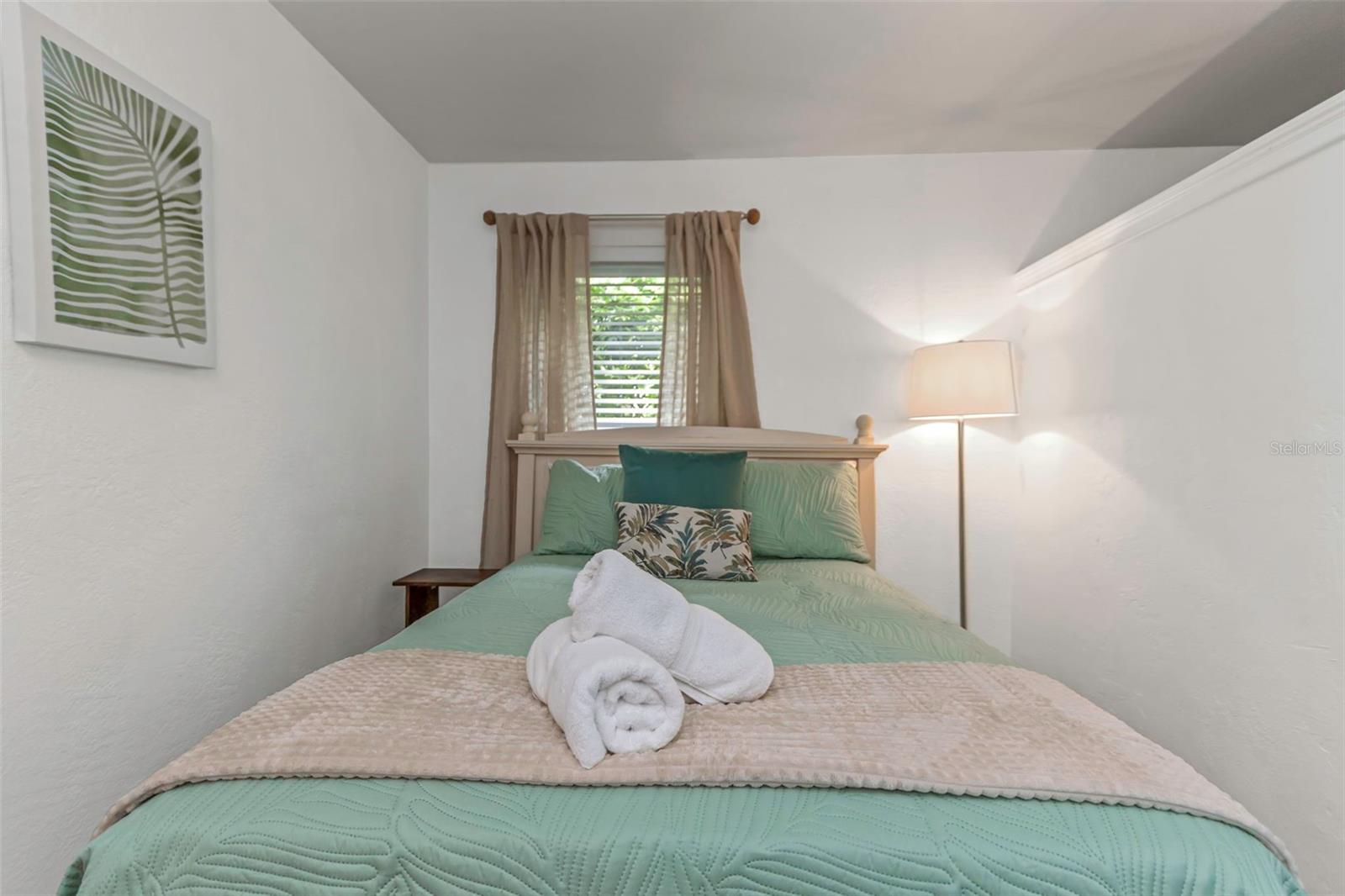 Image 46 of 93 For 11530 66th Avenue N