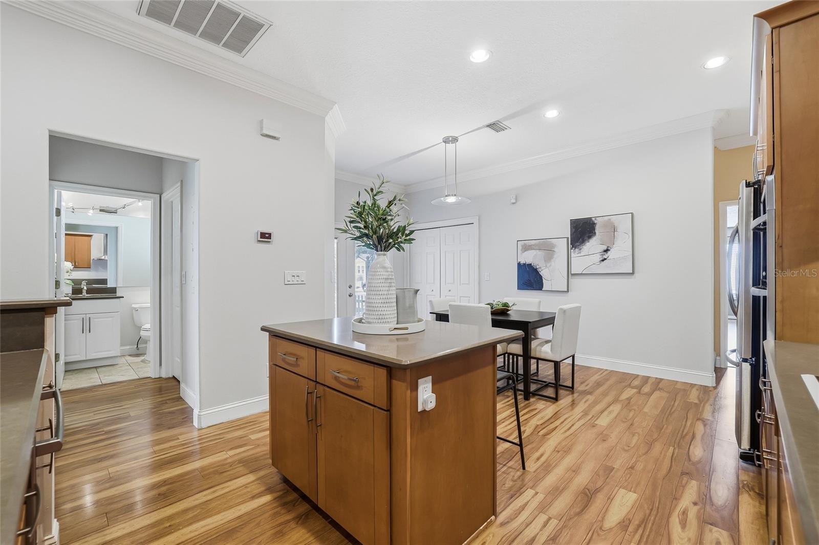 Image 15 of 63 For 427-429 Grant Street