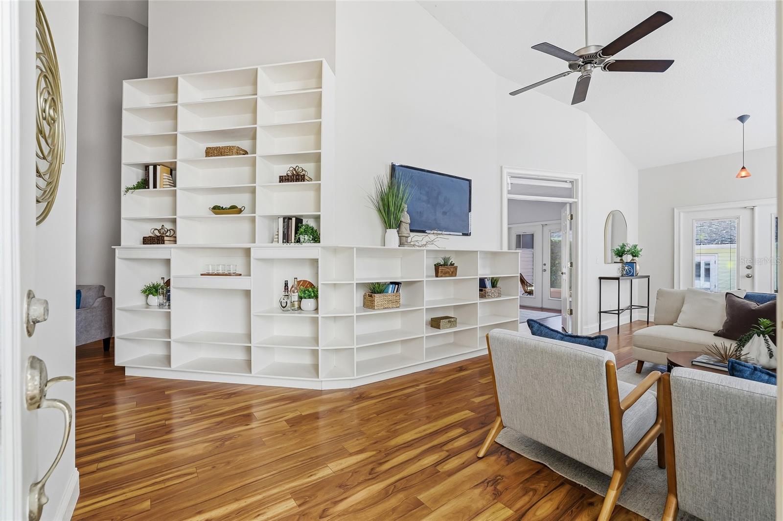 Image 20 of 63 For 427-429 Grant Street