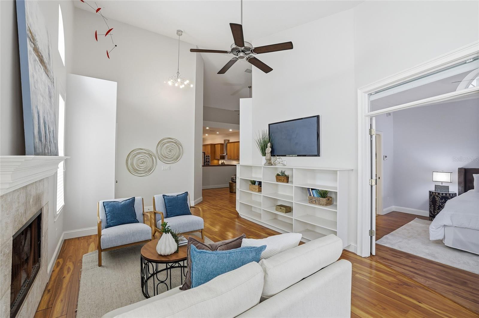 Image 22 of 63 For 427-429 Grant Street