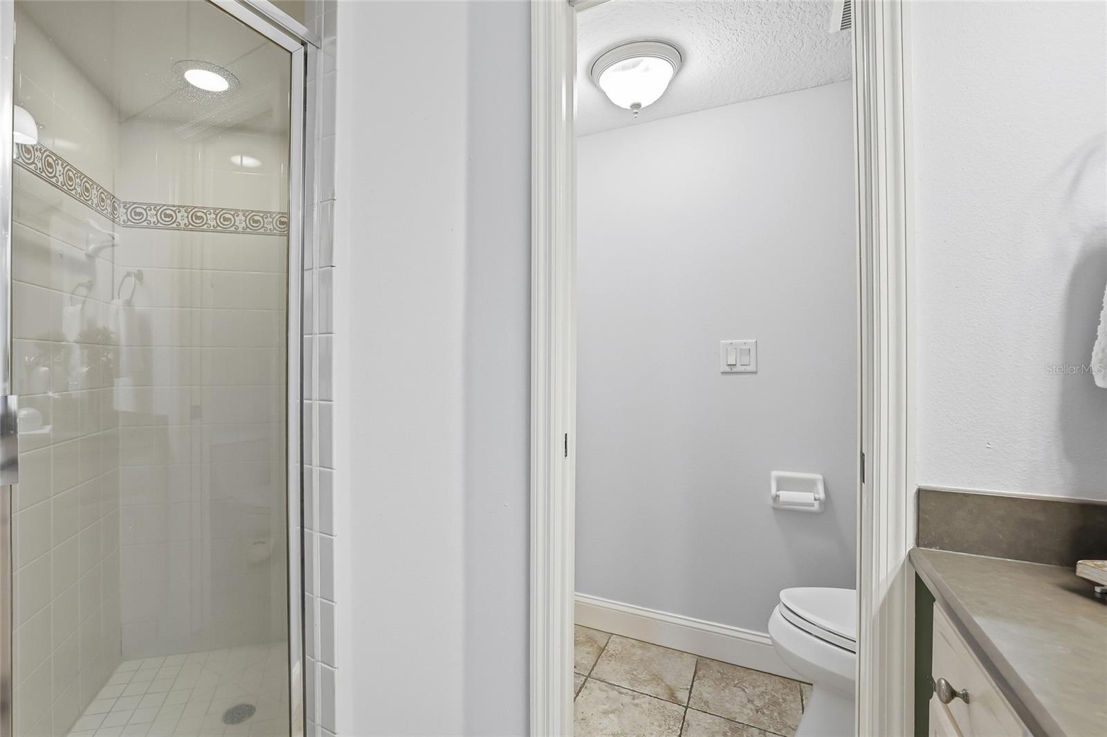 Image 32 of 63 For 427-429 Grant Street