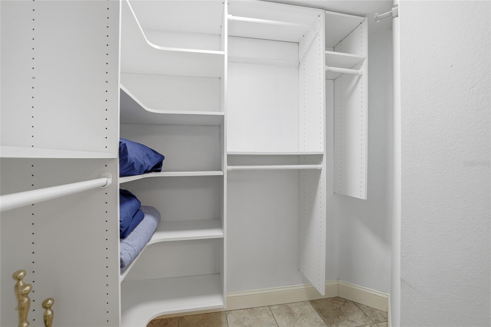 Image 33 of 63 For 427-429 Grant Street