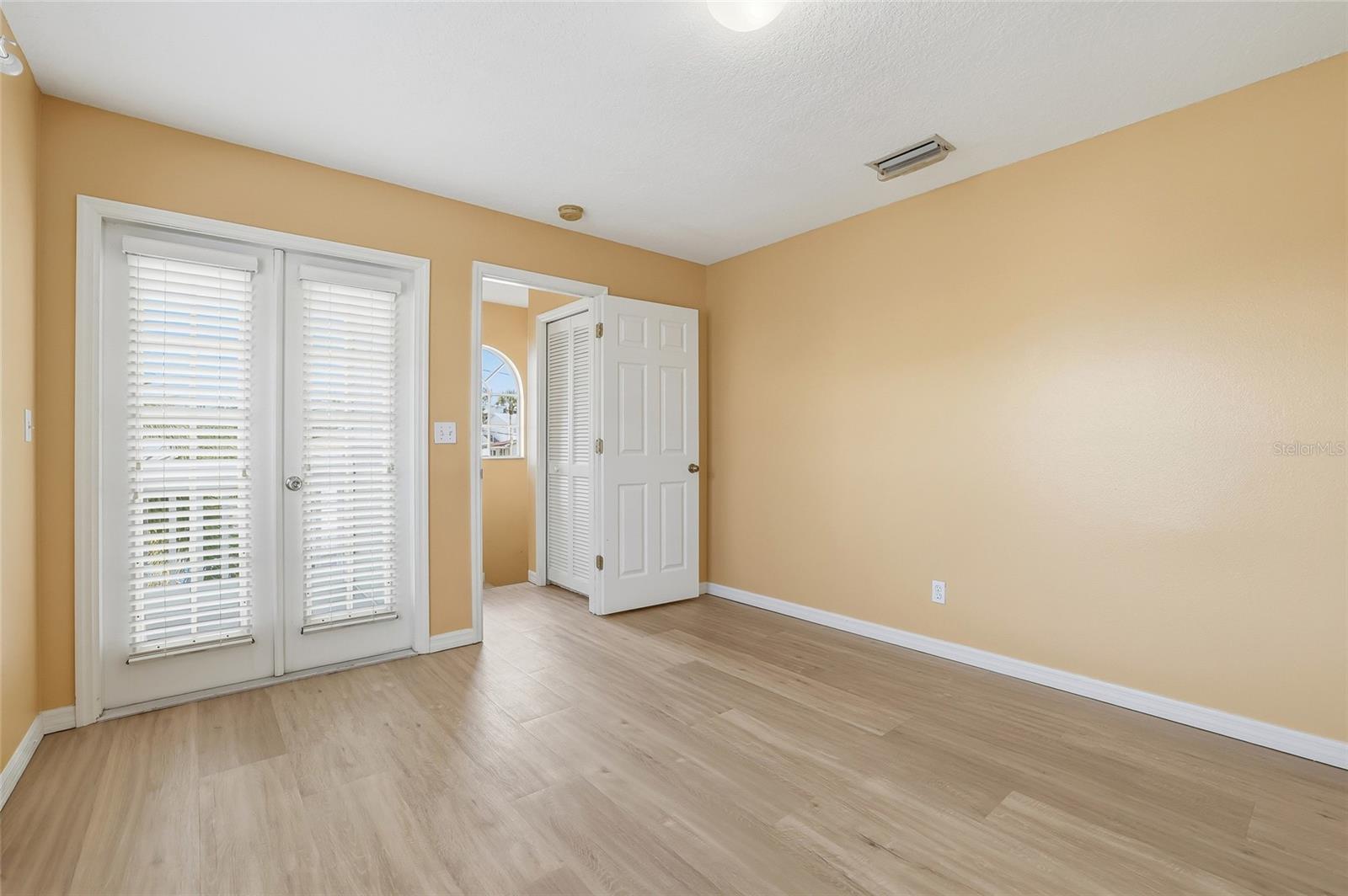 Image 39 of 63 For 427-429 Grant Street