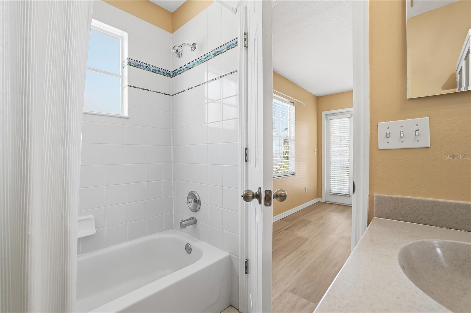 Image 41 of 63 For 427-429 Grant Street