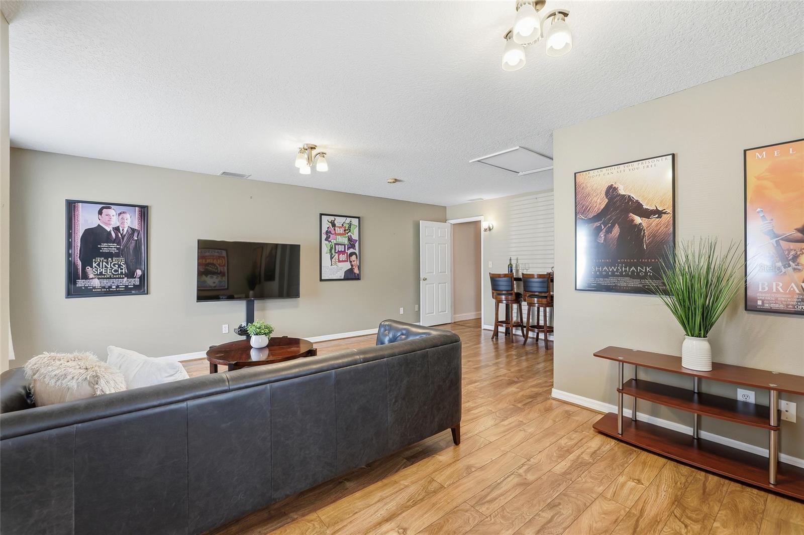 Image 45 of 63 For 427-429 Grant Street