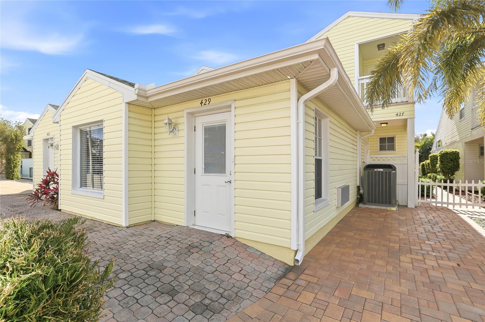 Image 5 of 63 For 427-429 Grant Street