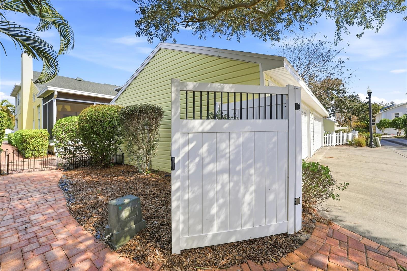 Image 54 of 63 For 427-429 Grant Street