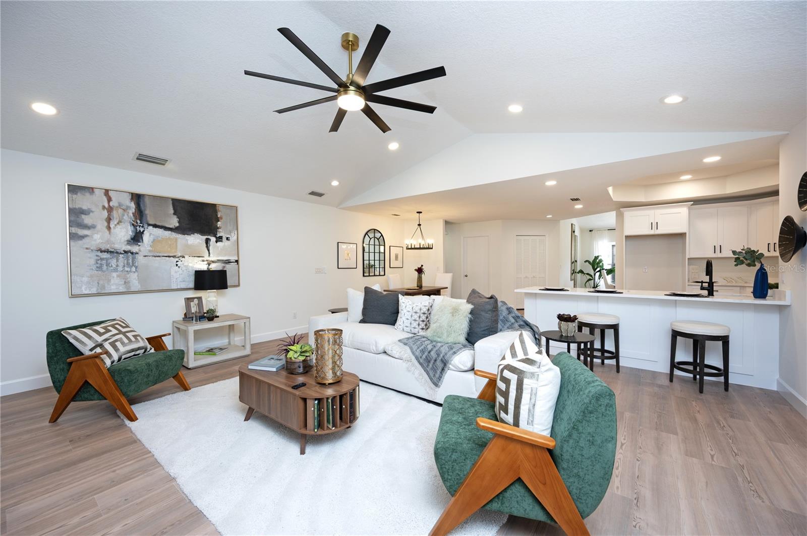 Image 10 of 26 For 14817 Farnham Way