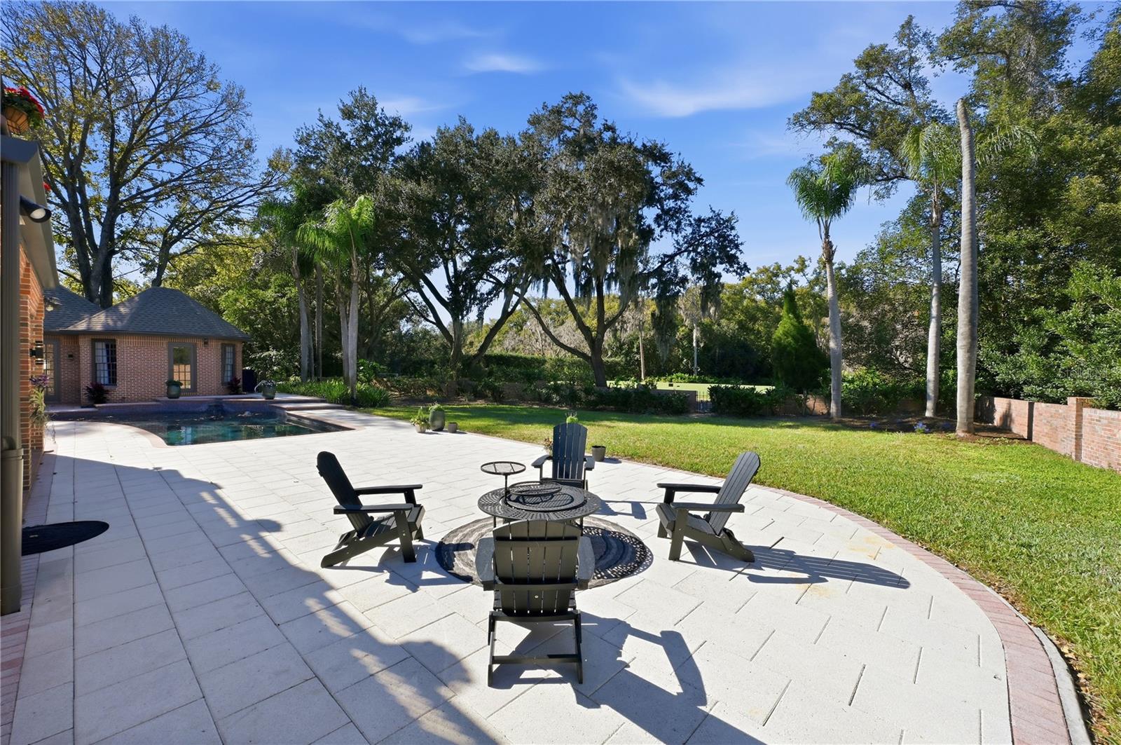 Listing photo id 13 for 16502 Millan De Avila