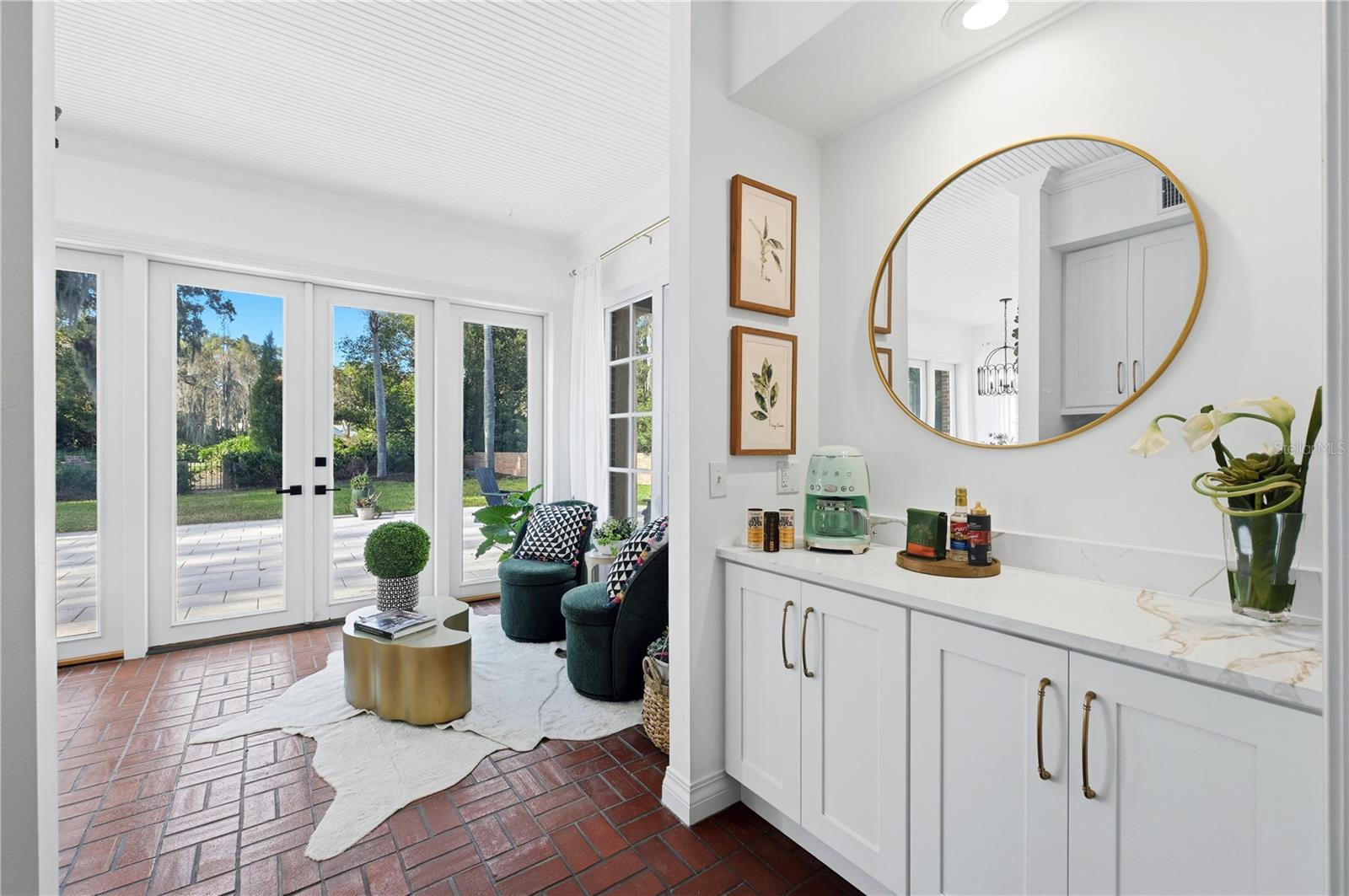 Listing photo id 14 for 16502 Millan De Avila