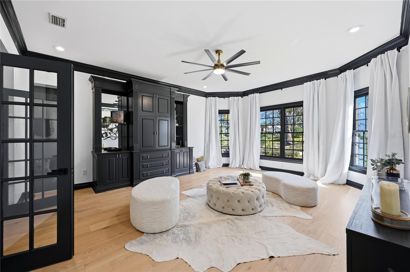 Listing photo id 20 for 16502 Millan De Avila