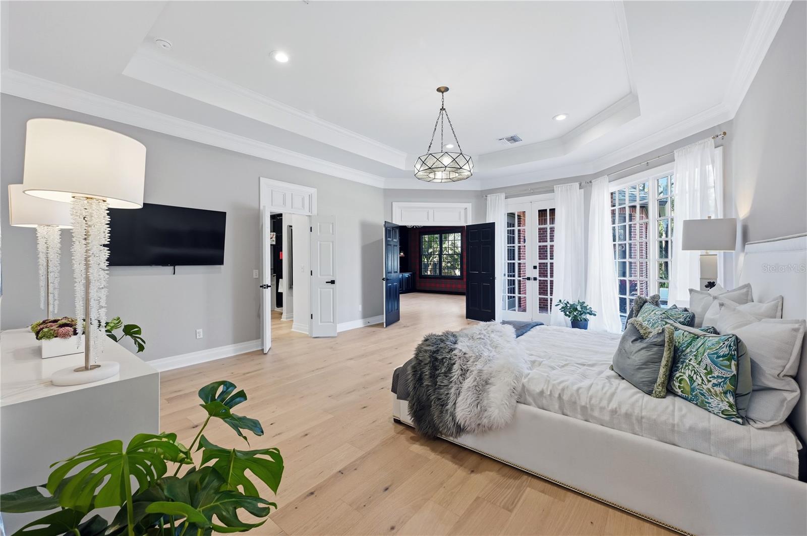 Listing photo id 25 for 16502 Millan De Avila