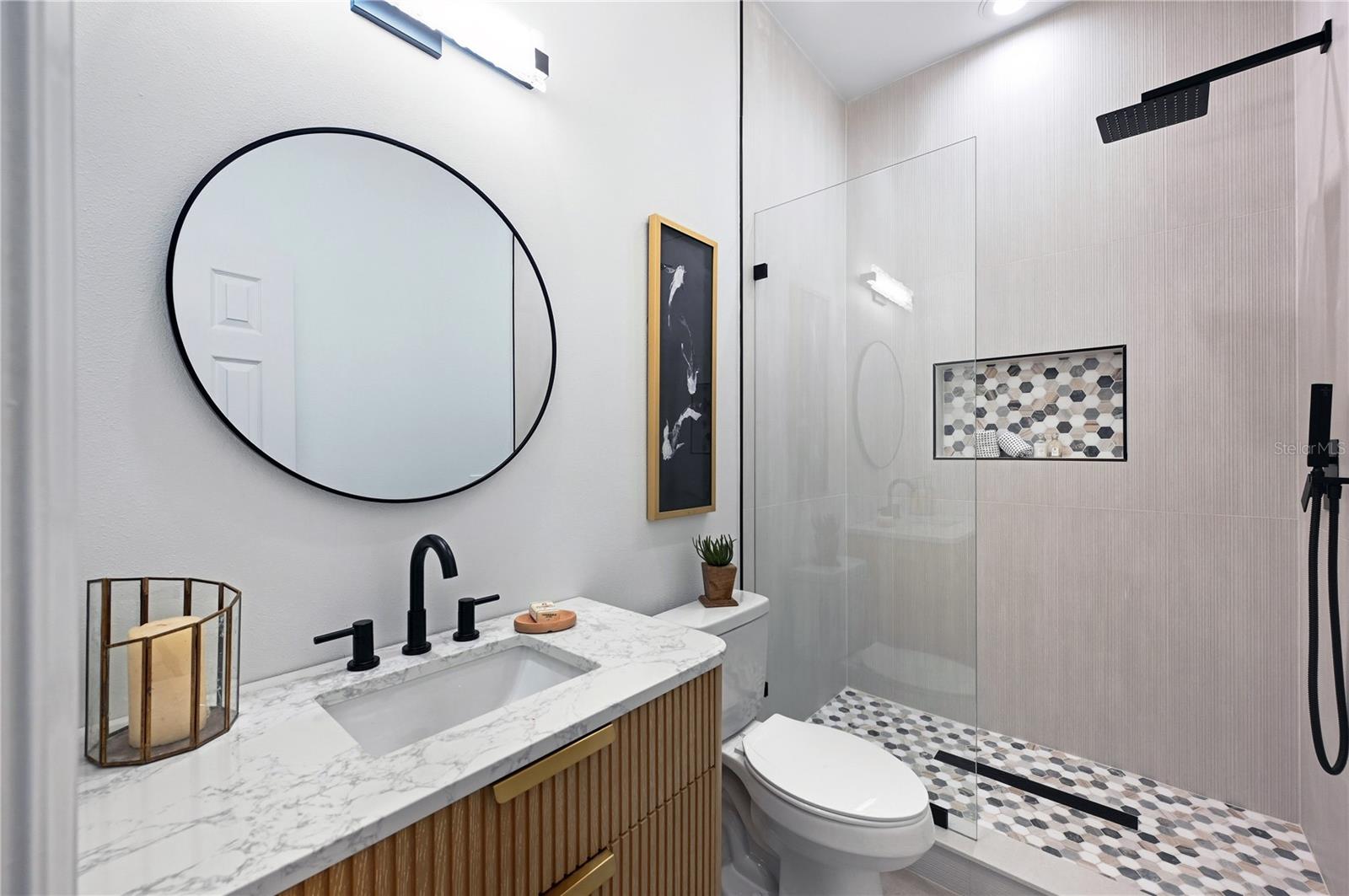 Listing photo id 30 for 16502 Millan De Avila