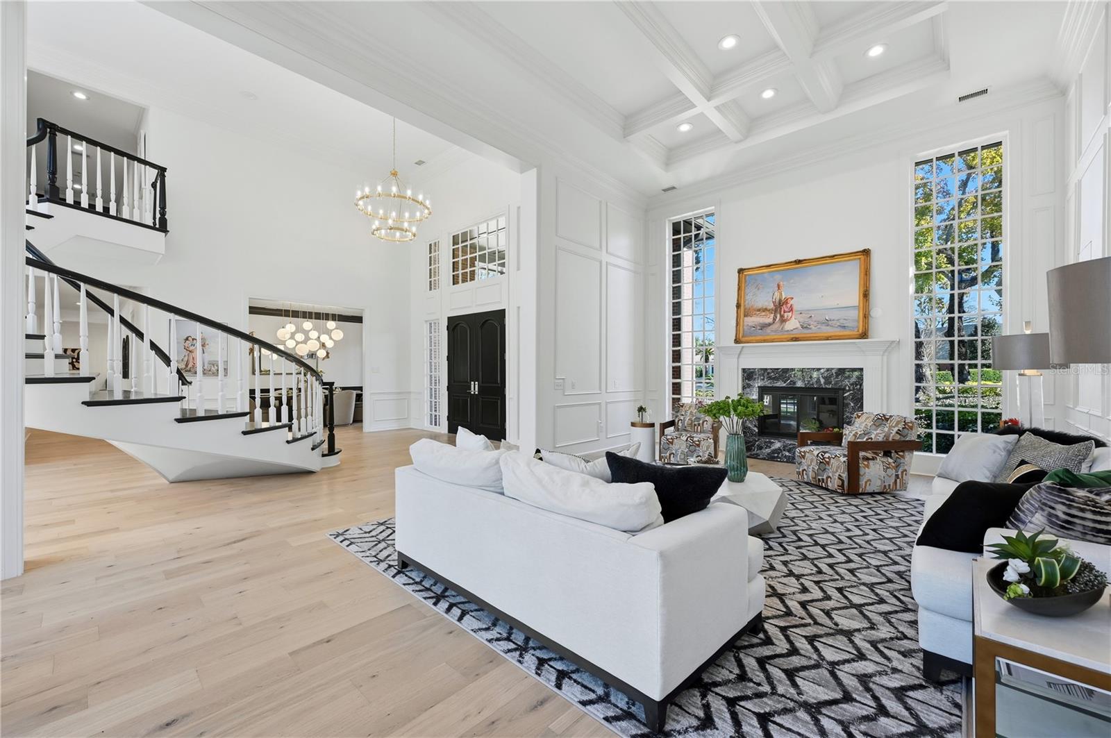 Listing photo id 34 for 16502 Millan De Avila