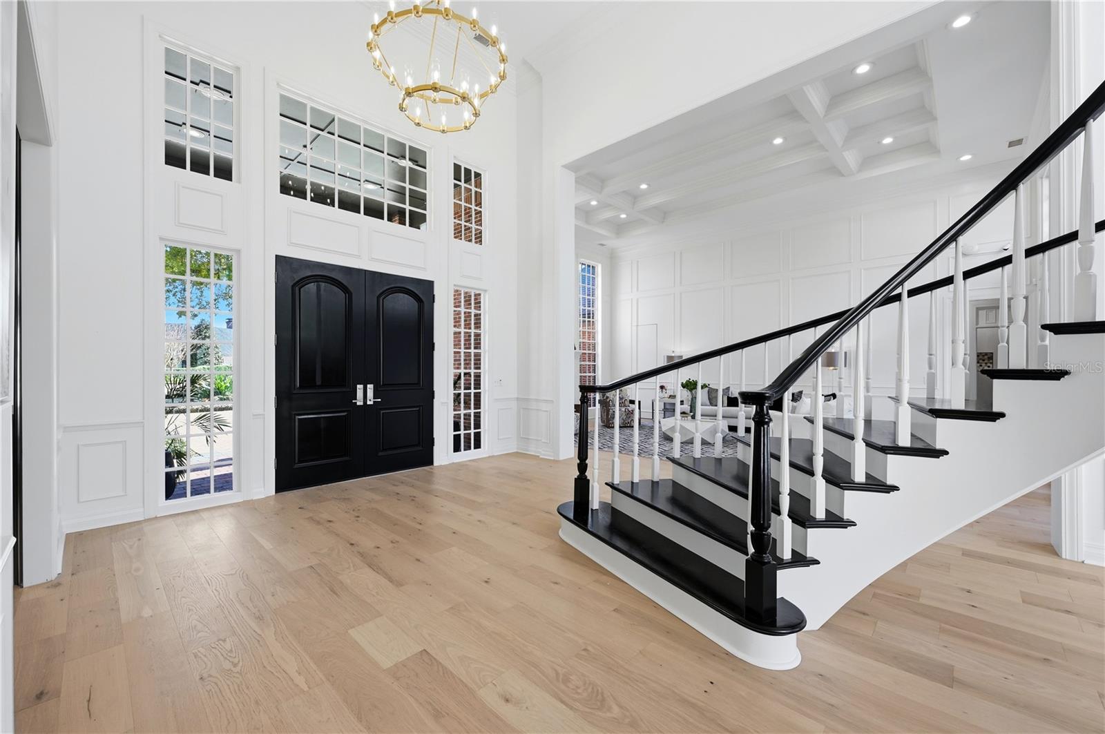 Listing photo id 44 for 16502 Millan De Avila