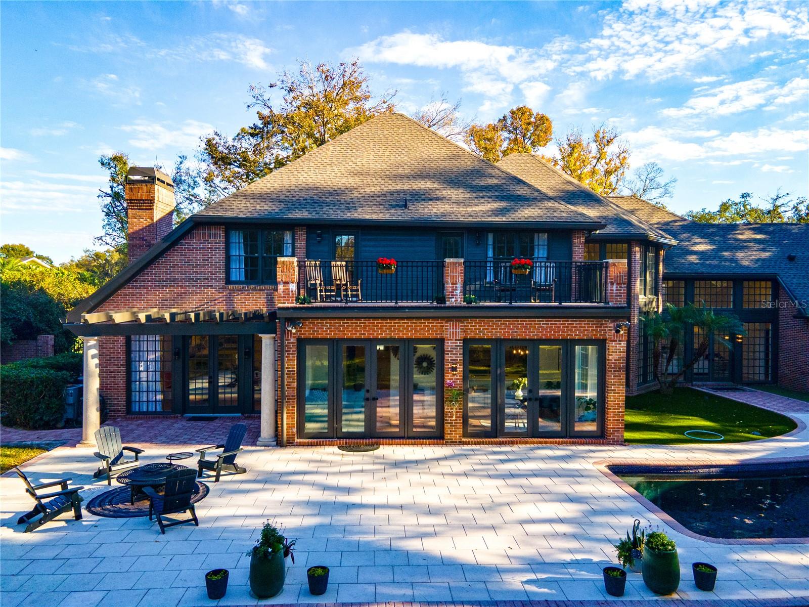 Listing photo id 46 for 16502 Millan De Avila