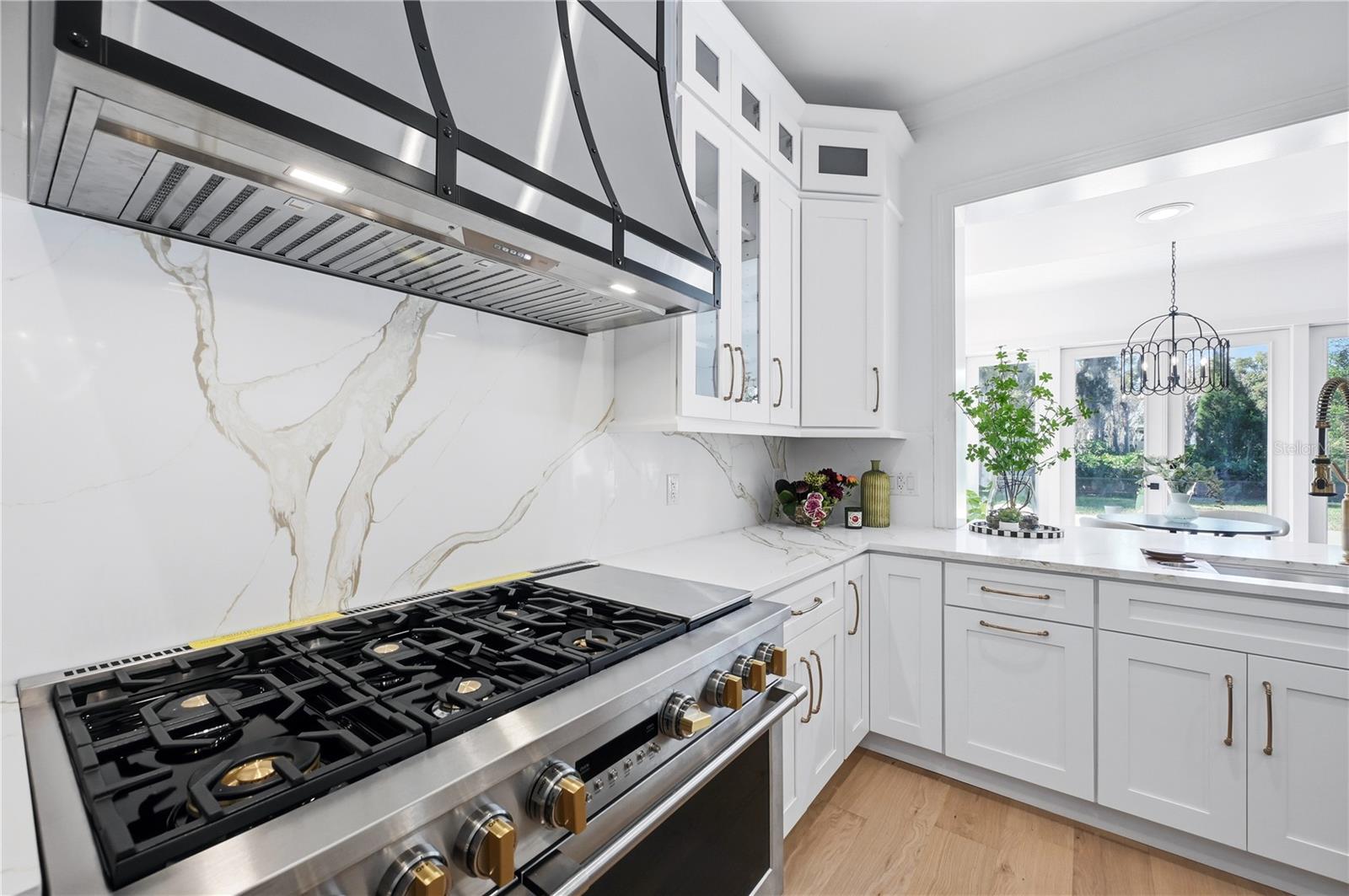 Listing photo id 4 for 16502 Millan De Avila