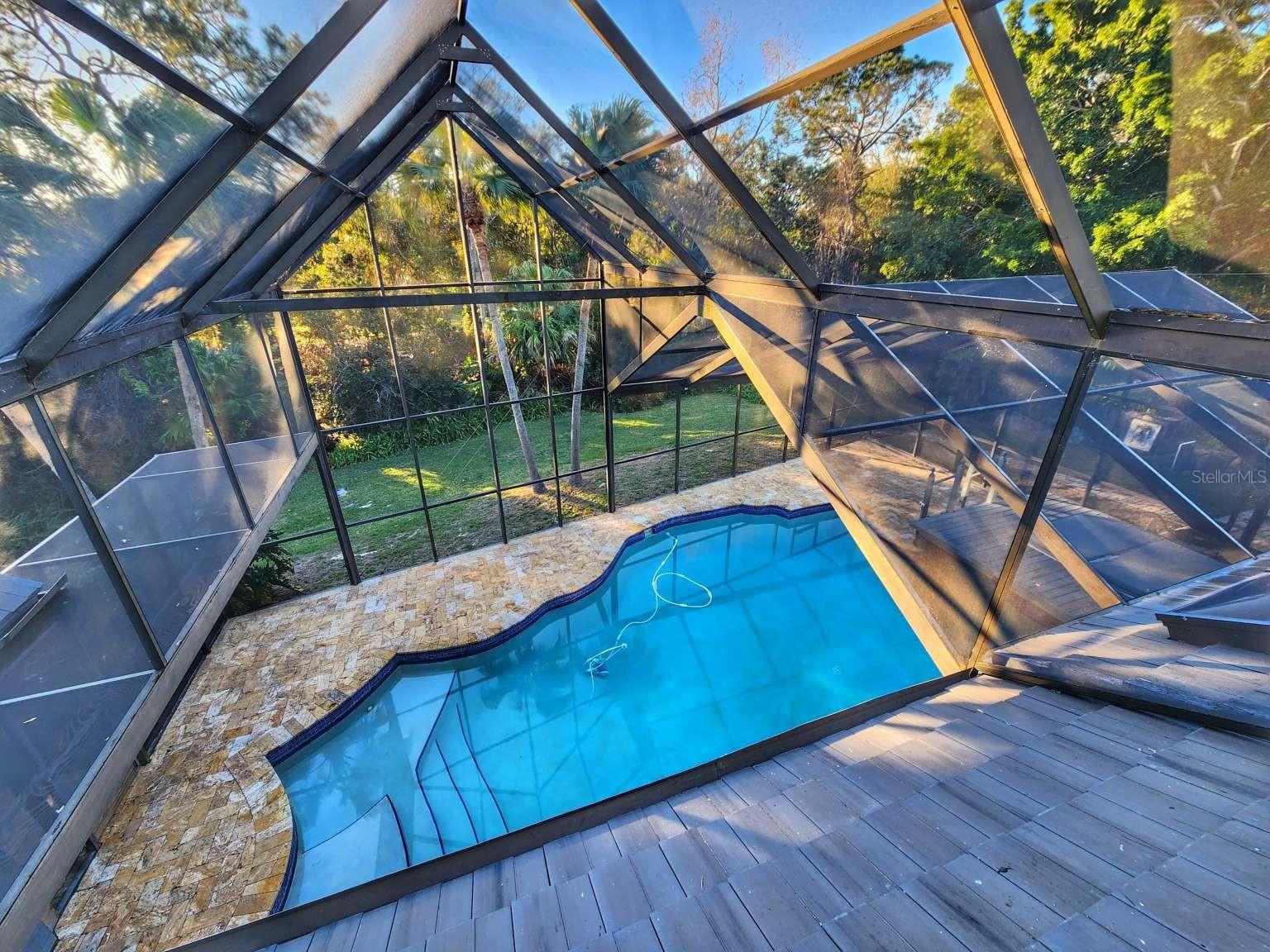 Listing photo id 42 for 3522 Shoreline Circle