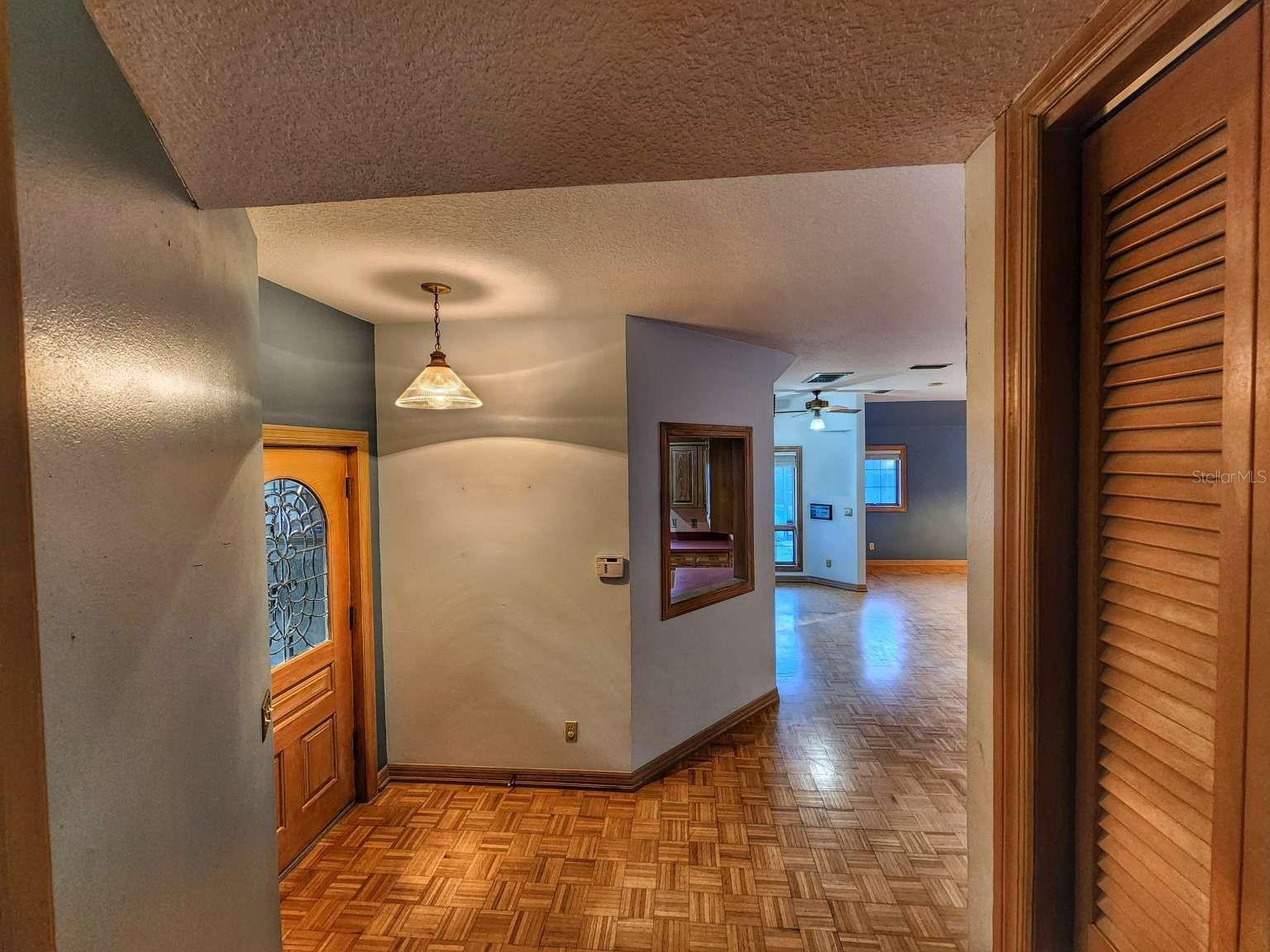 Listing photo id 50 for 3522 Shoreline Circle