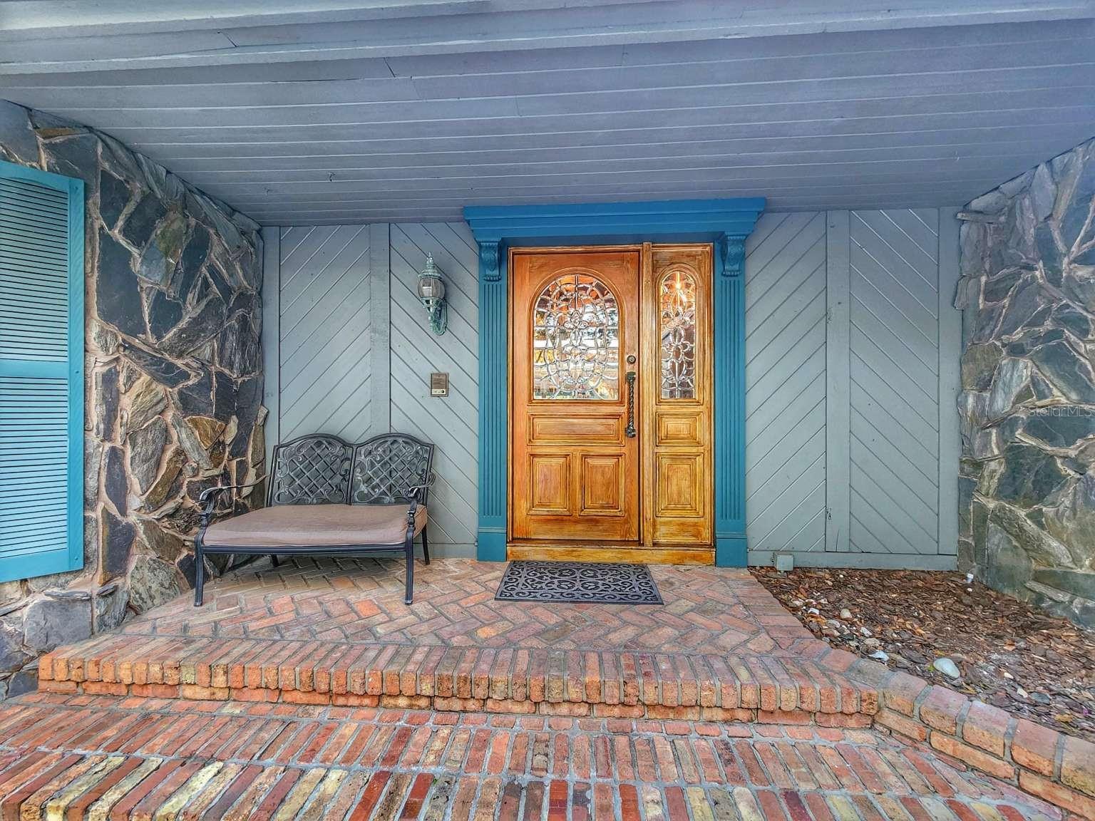 Listing photo id 7 for 3522 Shoreline Circle