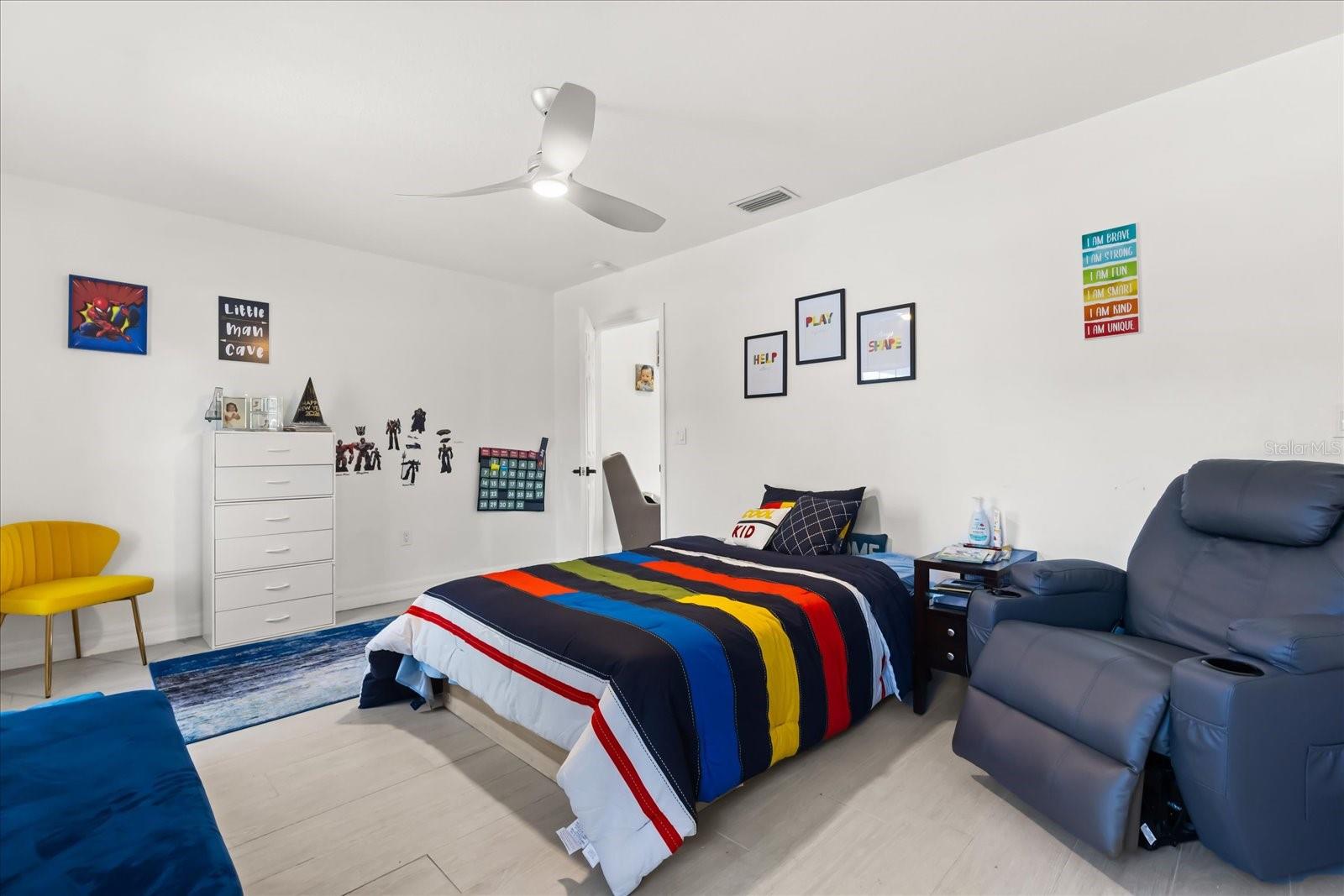 Image 16 of 26 For 812 Chastain Road