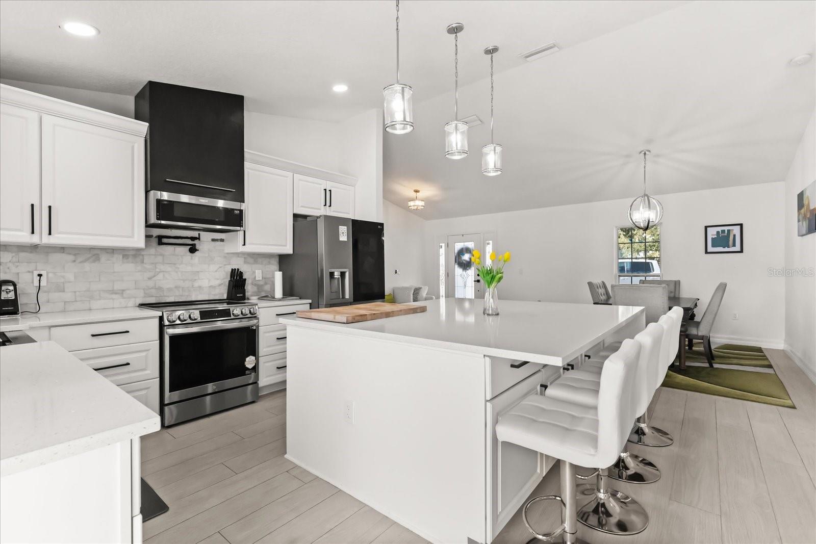 Image 5 of 26 For 812 Chastain Road